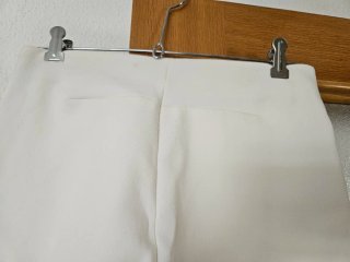 Pantalón blanco ajustado Zara Talla M