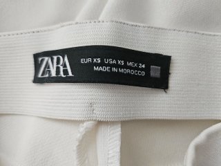 Pantalón blanco ajustado Zara Talla M