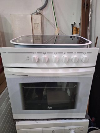 Horno y Vitrocerámica Teka