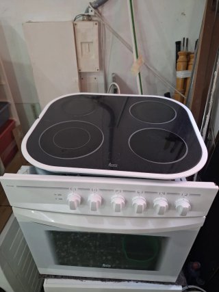 Horno y Vitrocerámica Teka