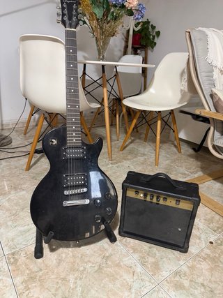 Guitarra Eléctrica Daytona con Amplificador