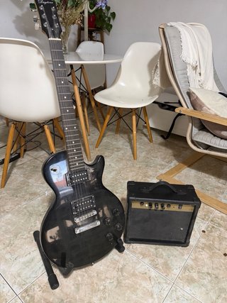 Guitarra Eléctrica Daytona con Amplificador