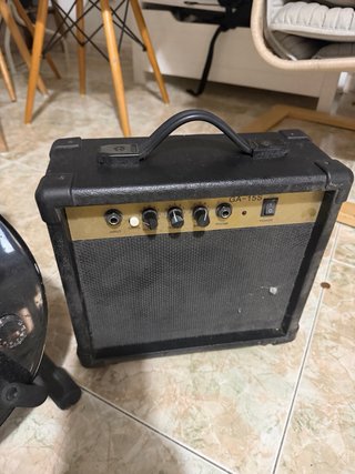 Guitarra Eléctrica Daytona con Amplificador