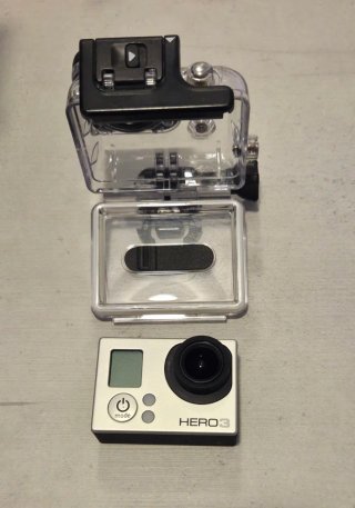 GoPro Hero 3 Plata en perfecto estado y accesorios
