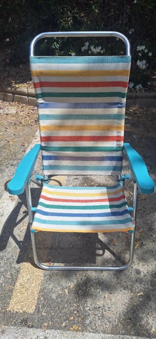 Silla  y tumbona de playa multicolor