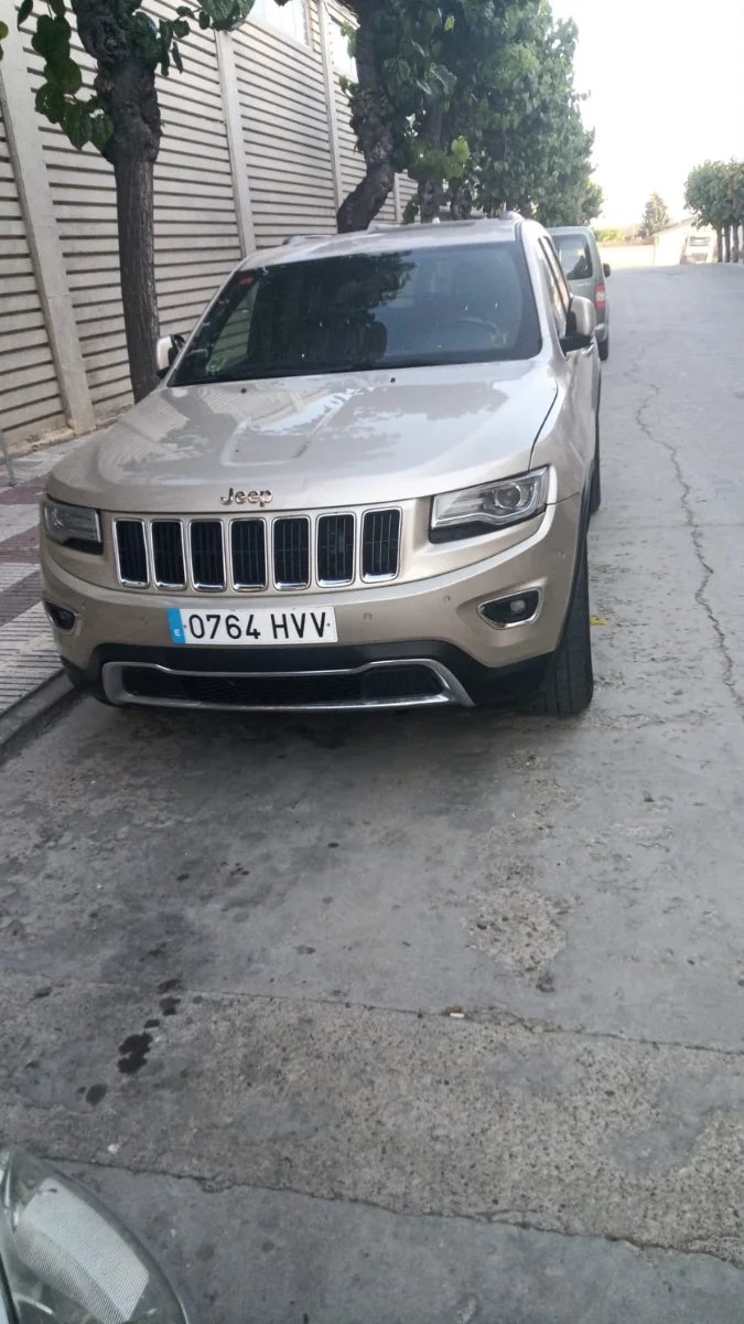 Jeep Grand Cherokee 2014 - foto 1