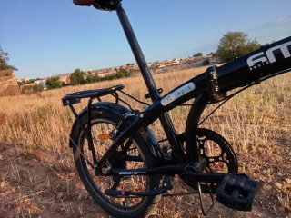 Bicicleta plegable negra