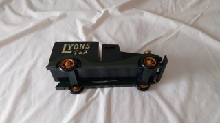Camión de Té Antiguo de Lyon