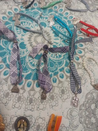 Lote Pulseras y Detalles Fallas