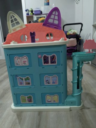 Casa de muñecas Gaby con accesorios