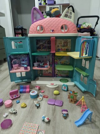 Casa de muñecas Gaby con accesorios