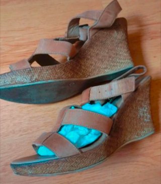 Sandalias de piel marrones