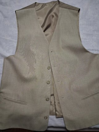Oferta Traje de caballero beige