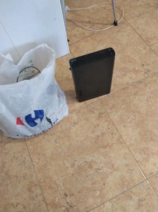Consola Wii U Negra + Cargador para piezas