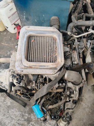 Motor Nissan Pickup Navara D22 2.5 T