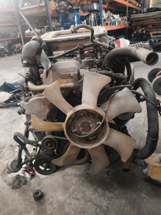 Motor Nissan Pickup Navara D22 2.5 T