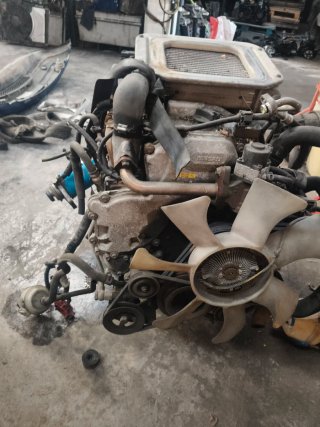 Motor Nissan Pickup Navara D22 2.5 T
