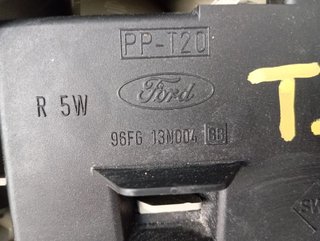 FORD FIESTA BERLINA * PILOTO TRASERO IZQUIERDO