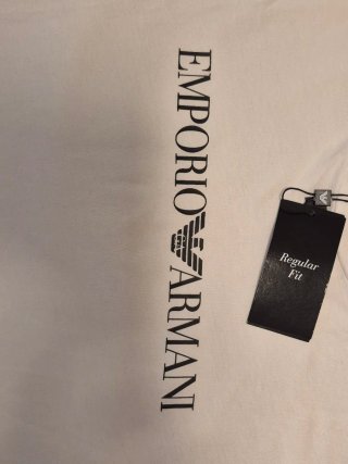 Camiseta original Emporio Armani nueva sin estrena