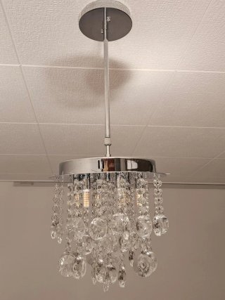 Lámpara de techo de cristal y metal