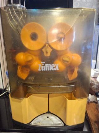 Exprimidor Zumex Profesional