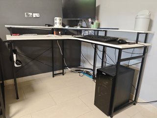 Mesa Gamer LED 2 Alturas Reposavasos Ganchos
