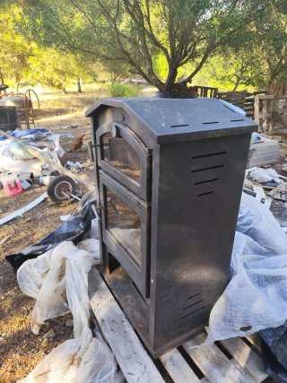 Estufa de leña con horno