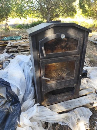 Estufa de leña con horno