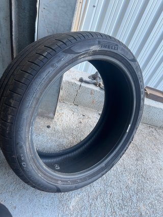Neumático Pirelli Pzero 245/40-20 99Y