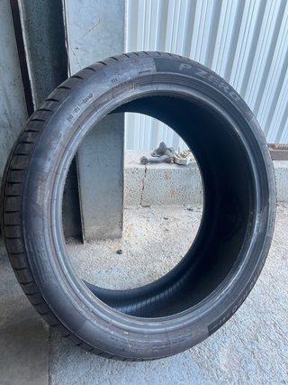 Neumático Pirelli Pzero 245/40-20 99Y