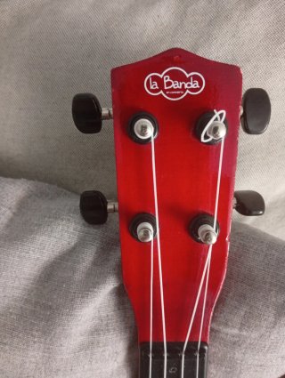 Ukelele Mini Guitarra Juguete Rojo