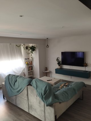 Mueble TV suspendido madera y metal