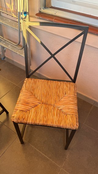 Mesa y 4 sillas de jardín