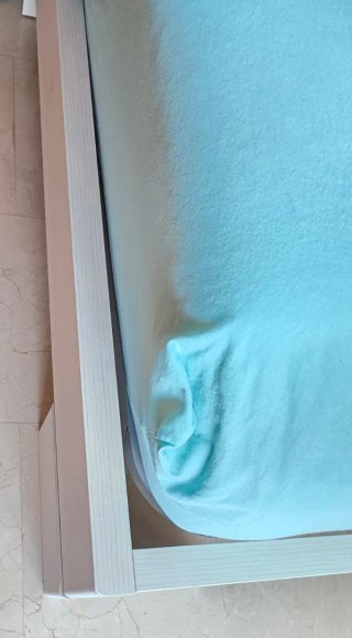 Cama Infantil Azul Cielo.  Sólo cama y somier