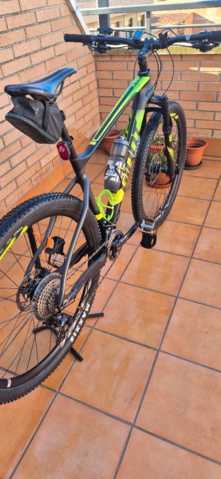 Bicicleta Giant XTC 29 BTT