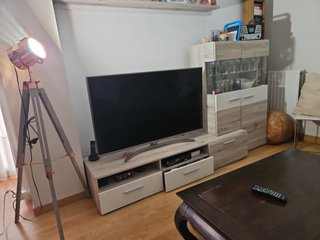 Mueble TV y Vitrina Madera Clara