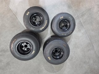 Llantas originales CRG con neumáticos lecont lpm