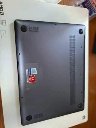 Huawei MateBook 13 Ryzen 5 3500U