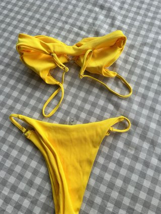 Bikini amarillo con aro