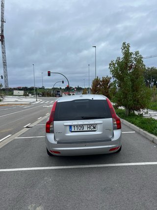 Volvo  V50  2011
