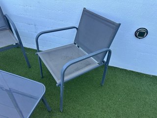 Conjunto Mesa y Sillas Jardín