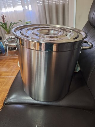 Olla alta de 30 litros acero inoxidable nueva