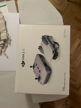 DJI Mini 2 SE Fly More Combo Drone