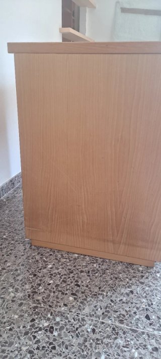 Escritorio de madera grande