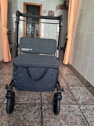 Andador con cesta