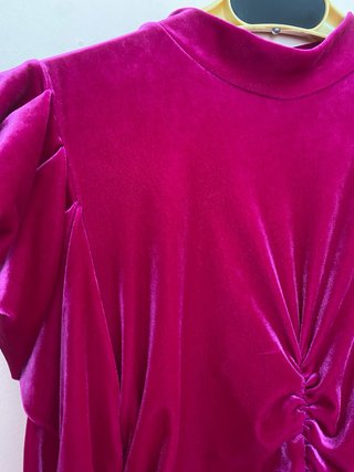 Vestito velluto fucsia aderente