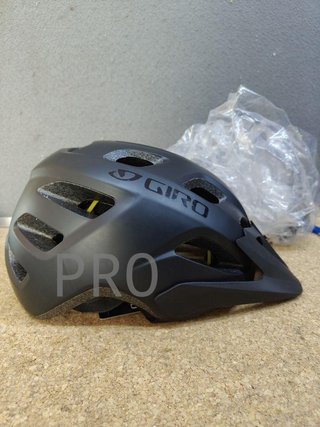 Casco bicicleta giro