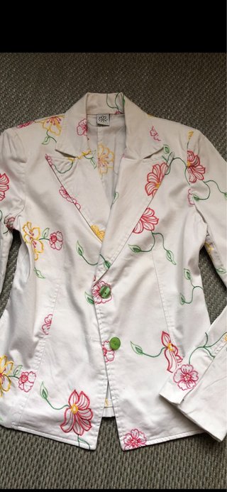 Chaqueta floral blanca talla S