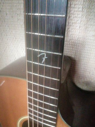 Guitarra acústica fender
