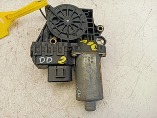 MOTOR ELEVALUNAS DELANTERO DERECHO AUDI A6 AVANT